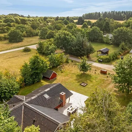 Thurir - 4km From The Sea By Interhome Feriehus *